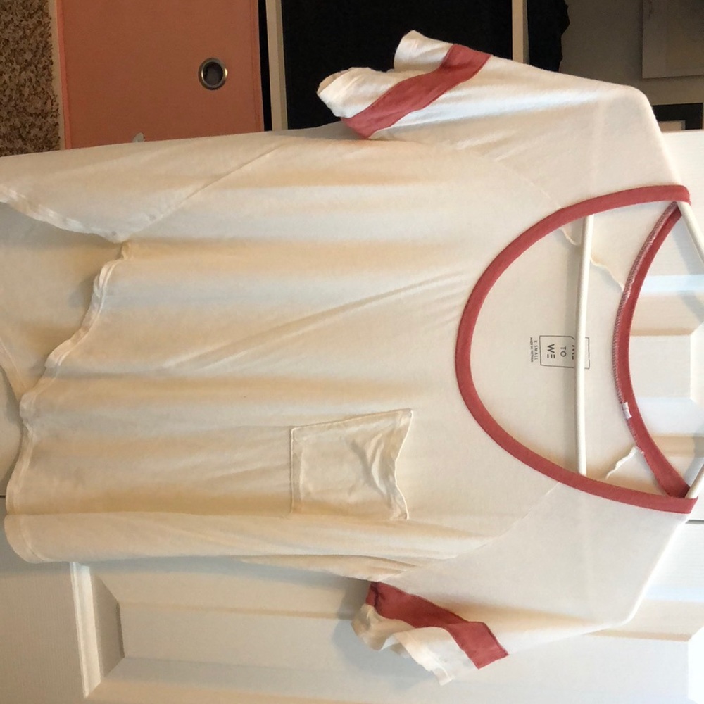 white tee shirt